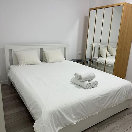 Catedral Apartment بوخارست المظهر الخارجي الصورة
