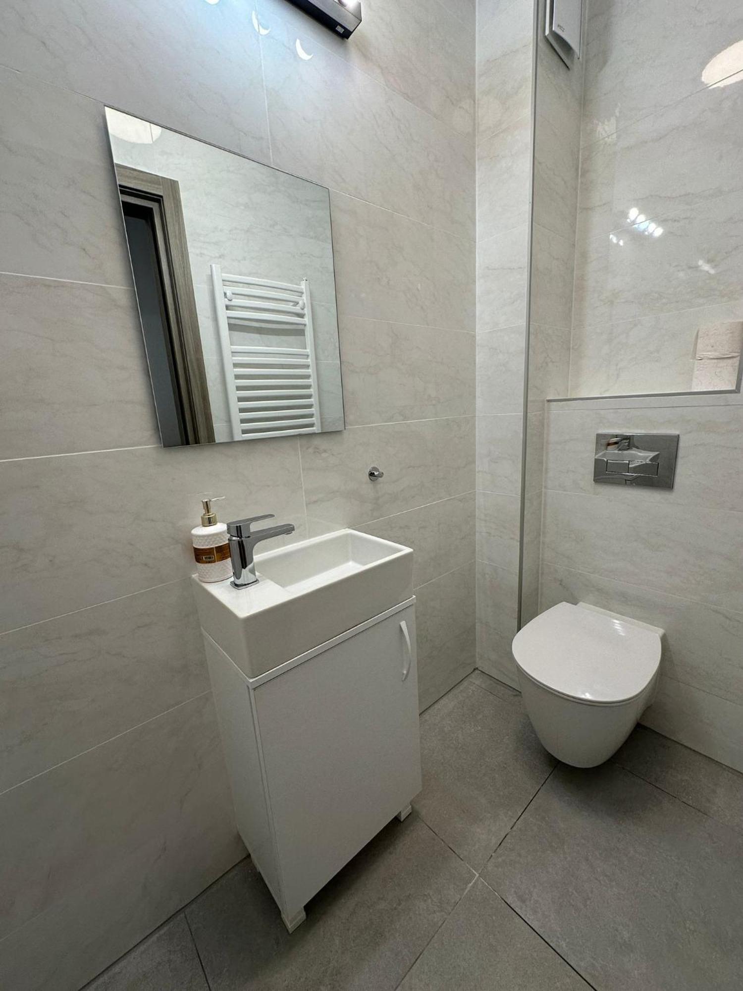 Catedral Apartment بوخارست المظهر الخارجي الصورة